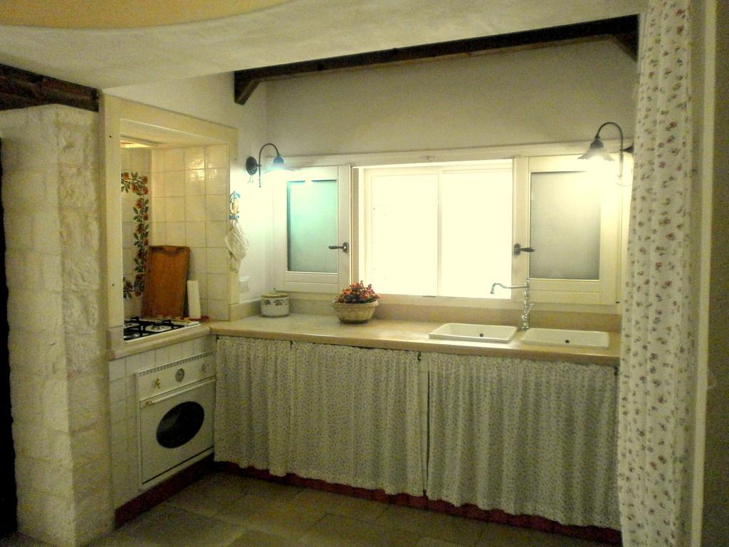 Trullo Villa Giuliana Con Giardino Posizione Panoramica Free Wifi Ostuni Kamer foto